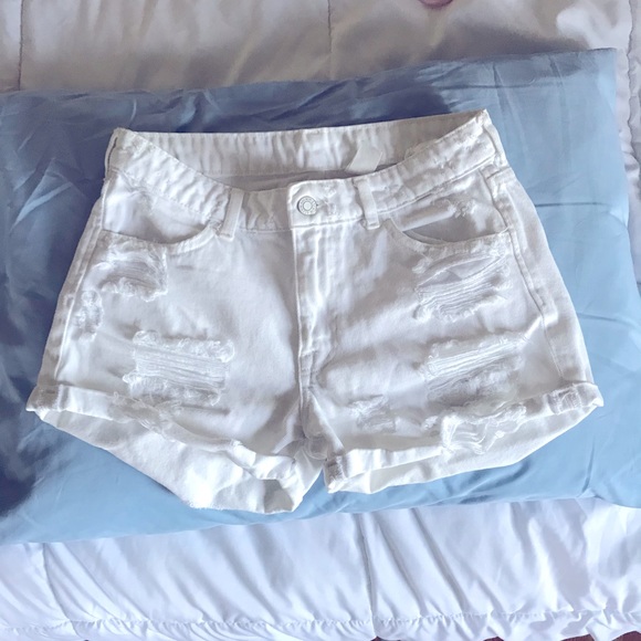 H&M Shorts - Picture 1 of 4